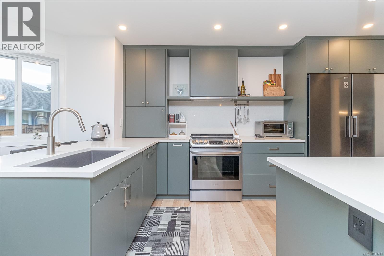 6012 COLUMBINE RD - 7