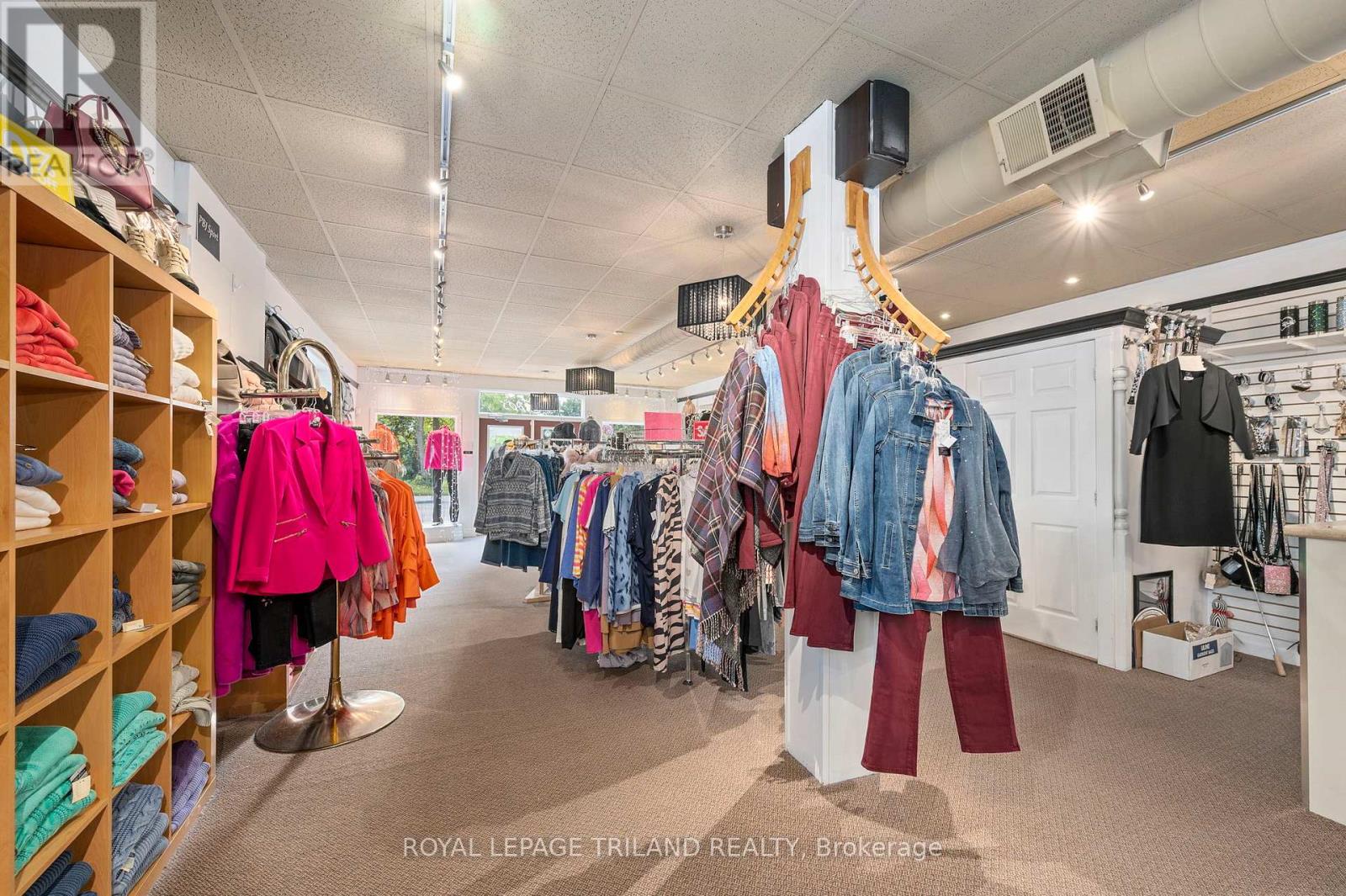 227 COLBORNE STREET — photo 23