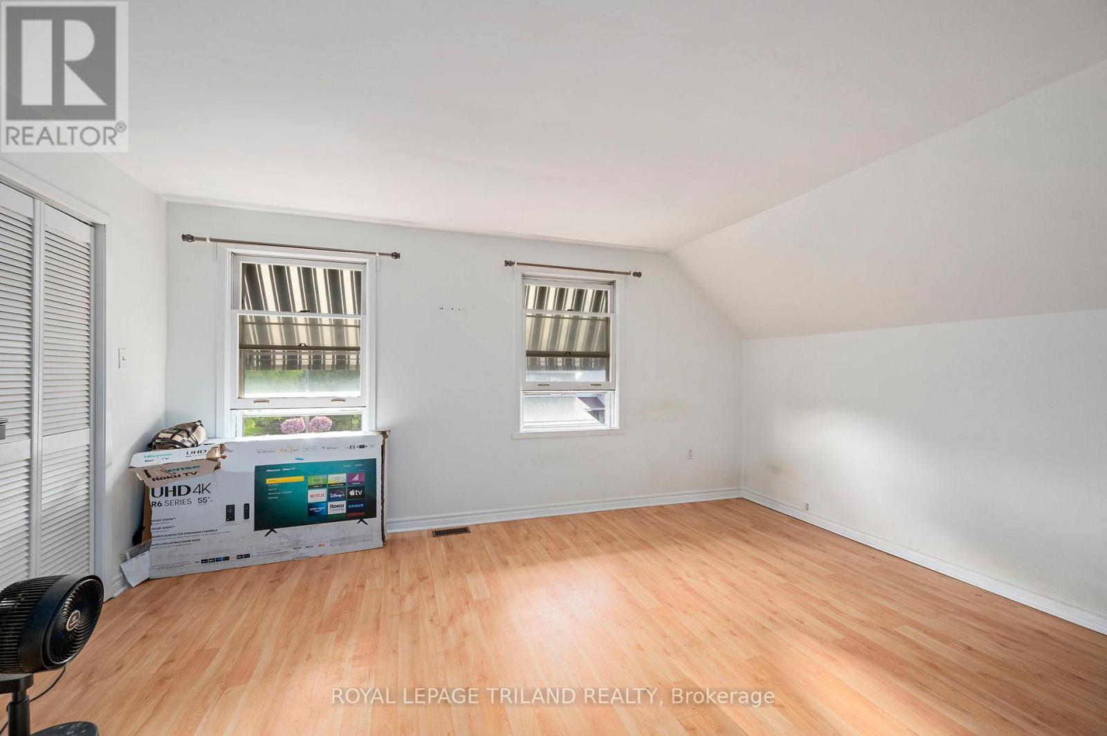 227 COLBORNE STREET — photo 40
