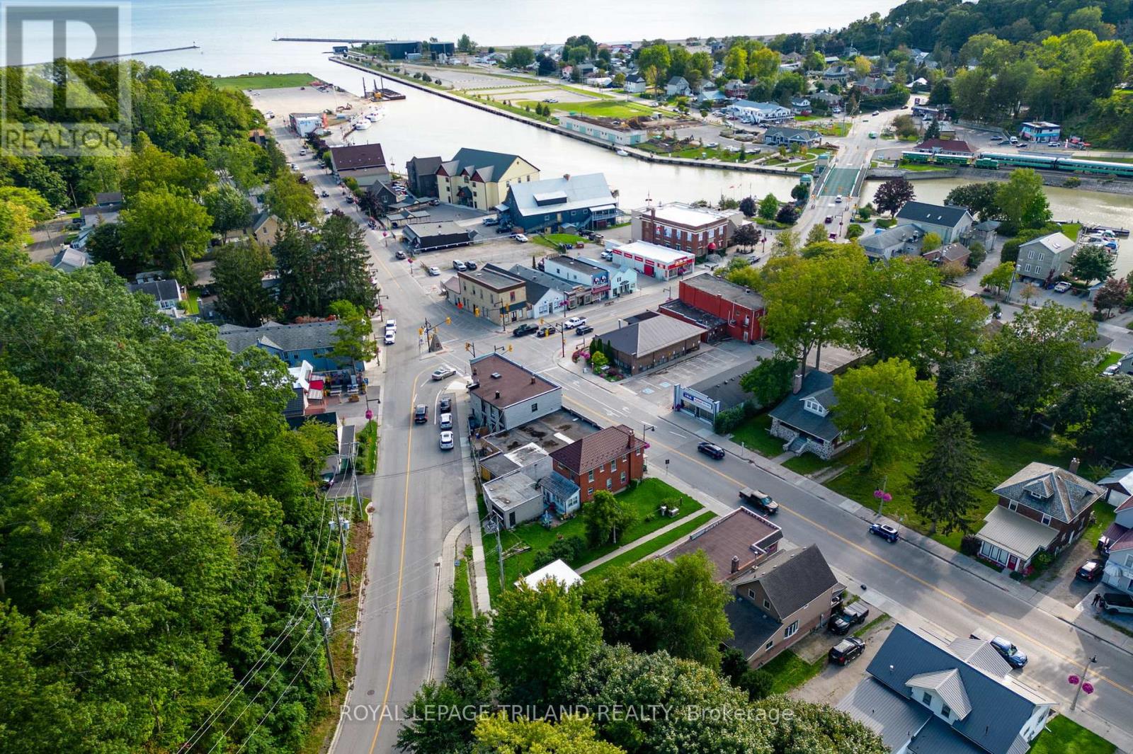 227 COLBORNE STREET — photo 46