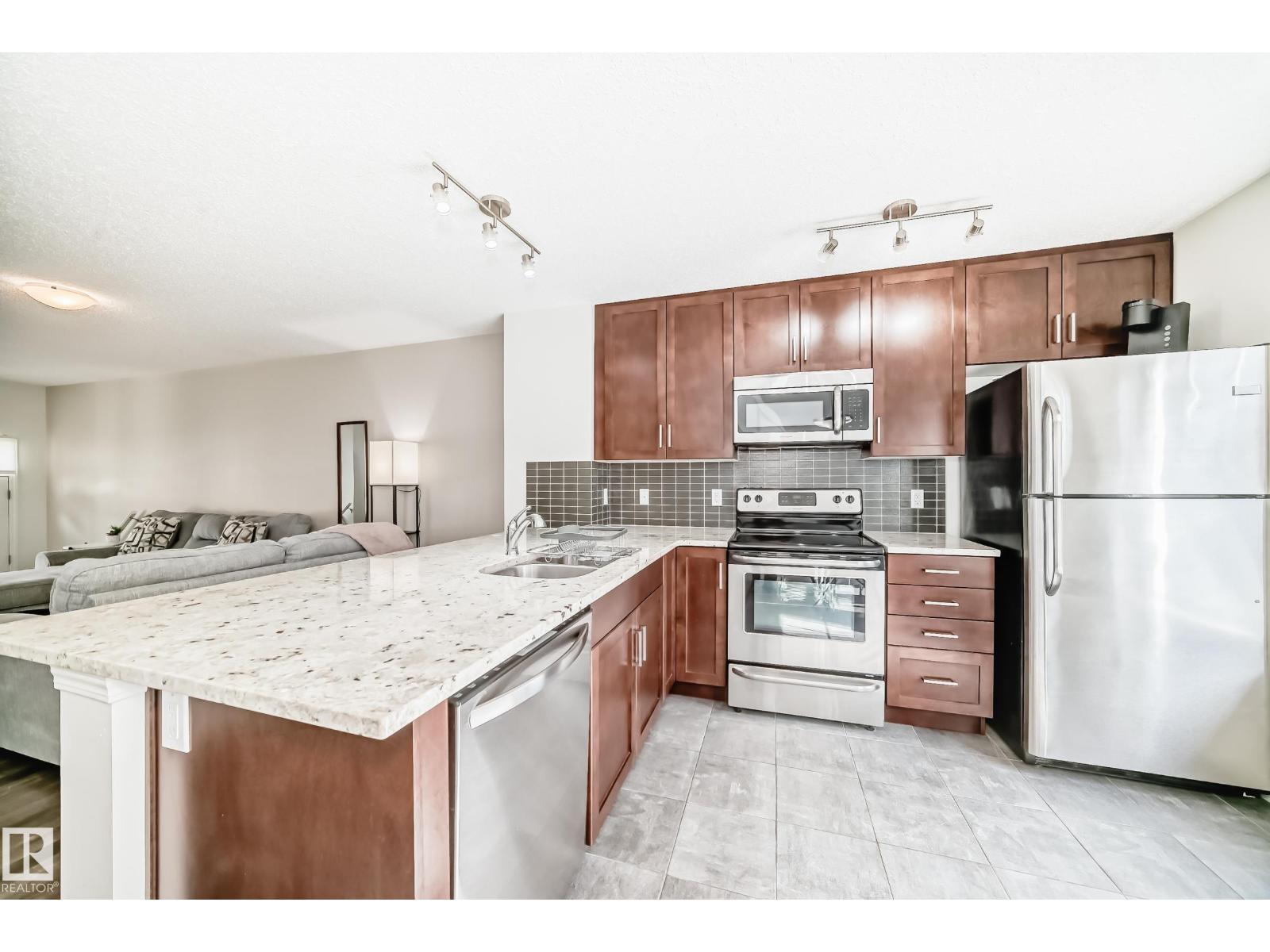 #81 3305 ORCHARDS LINK LI SW, Edmonton