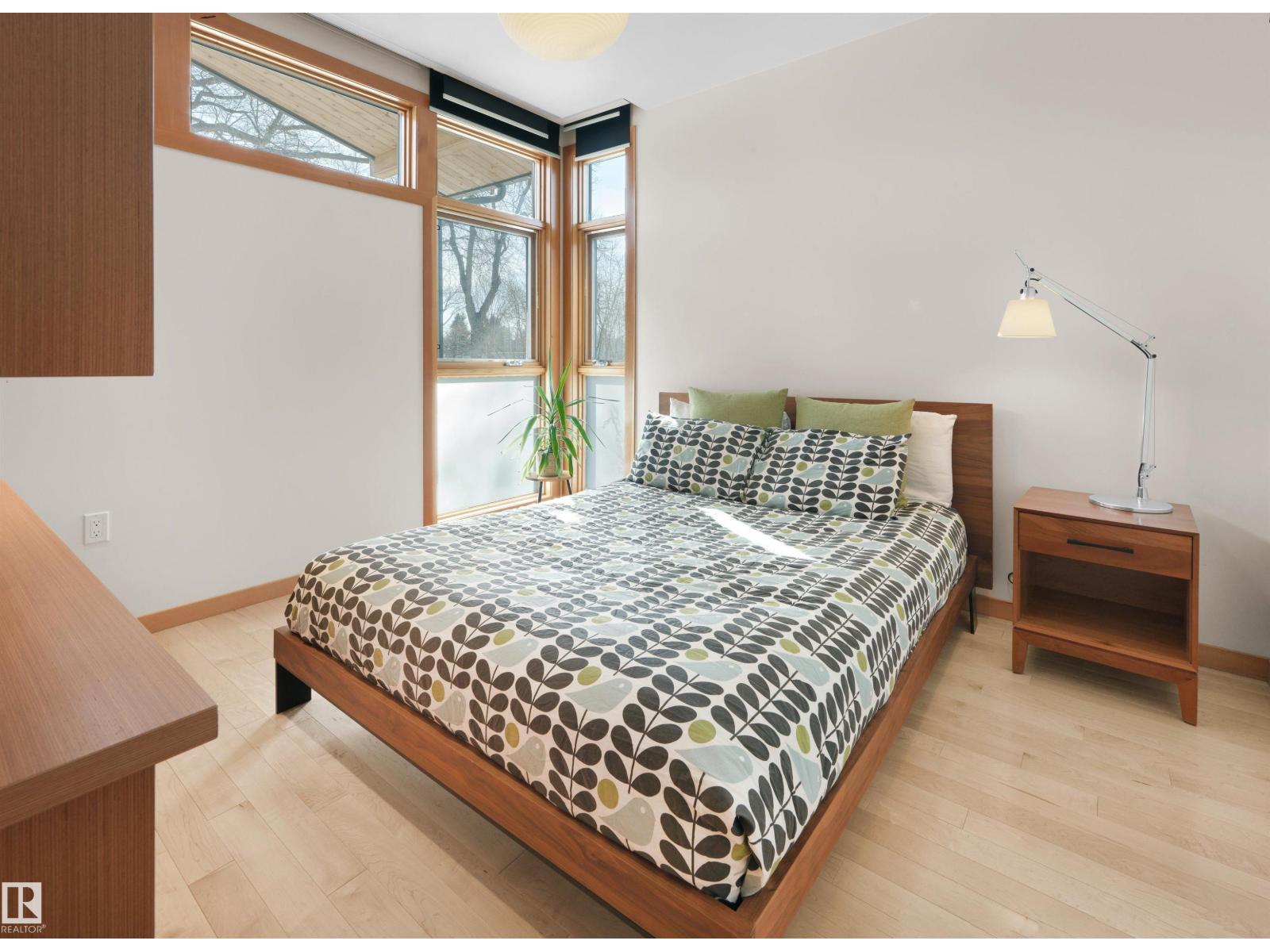 10506 137 ST NW, Edmonton