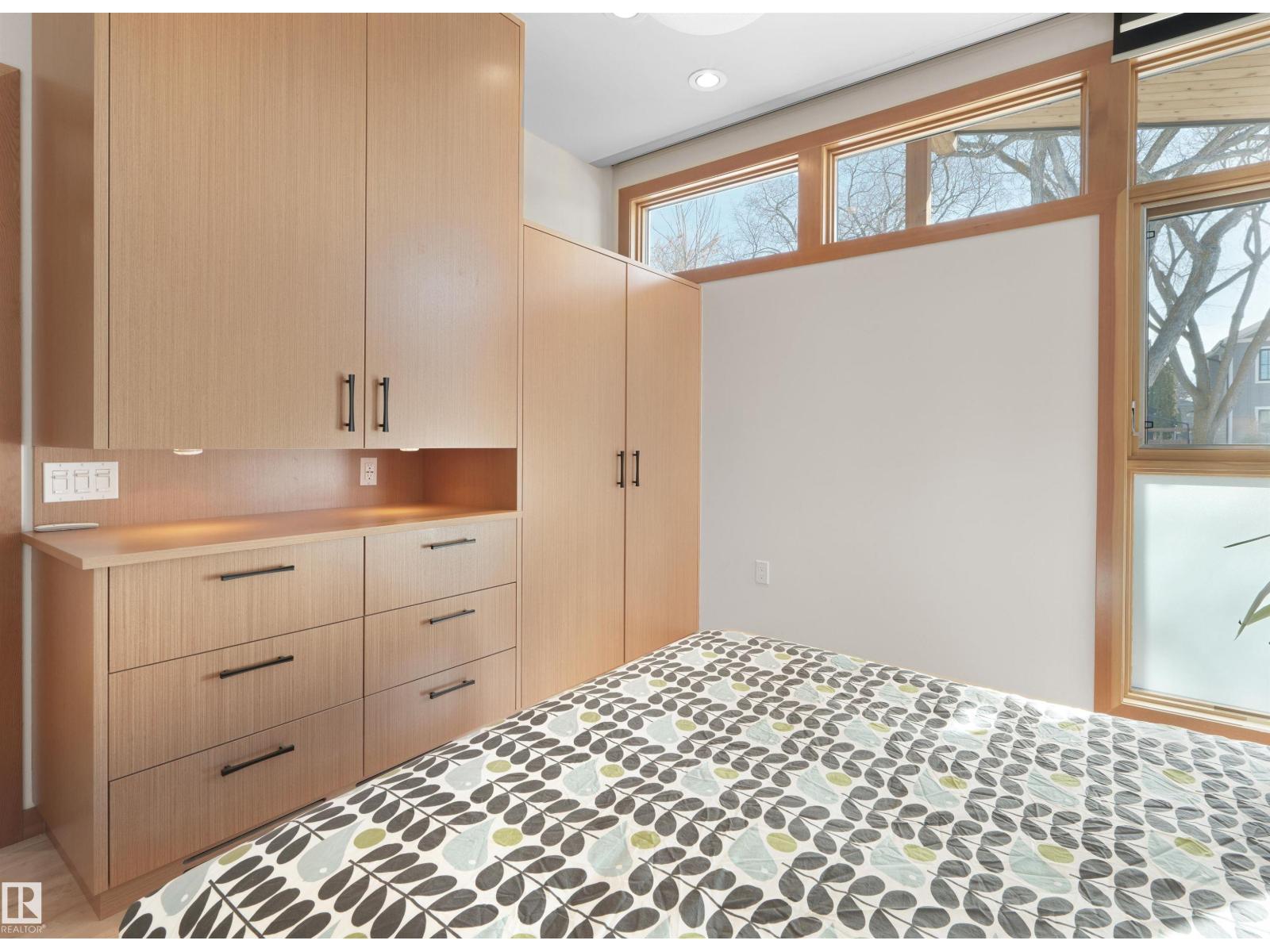 10506 137 ST NW, Edmonton