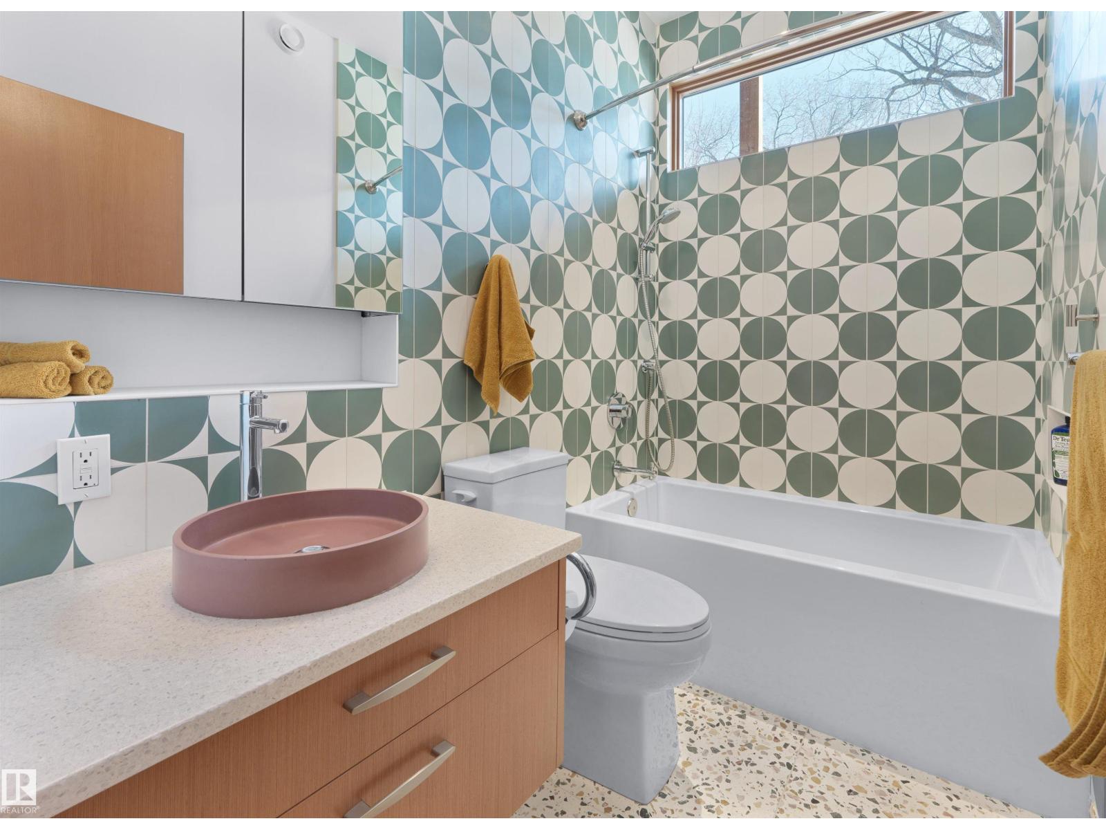 10506 137 ST NW, Edmonton