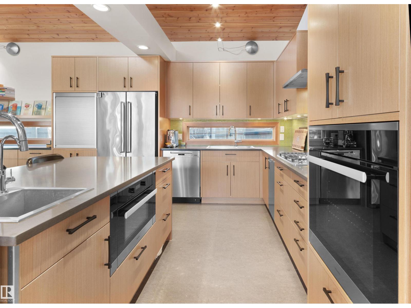 10506 137 ST NW, Edmonton