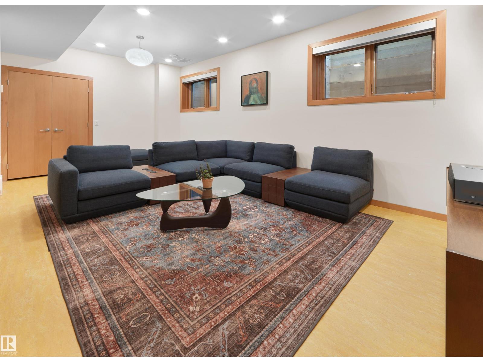 10506 137 ST NW, Edmonton