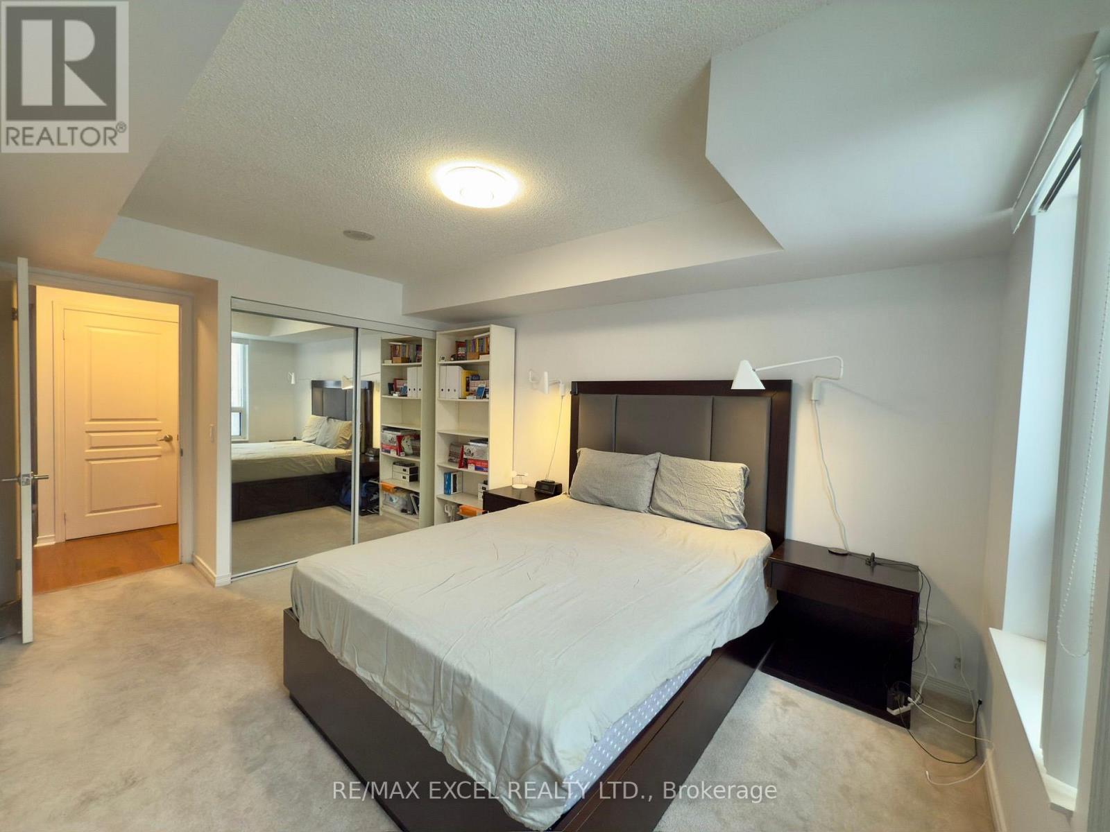 #712 350 RED MAPLE ROAD - 27