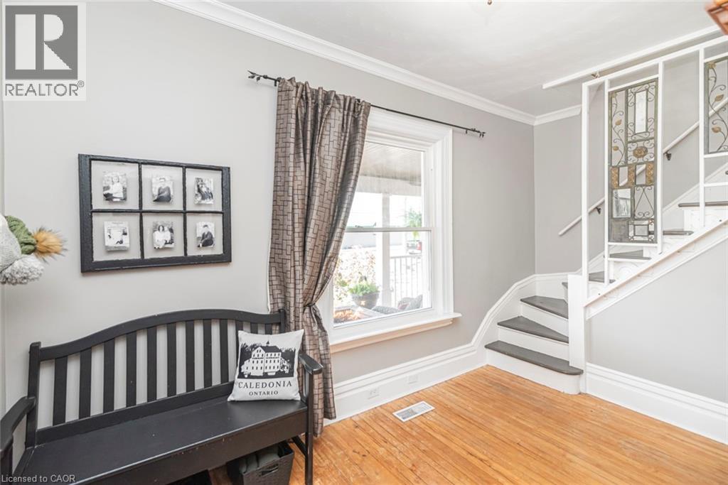 120 CAITHNESS Street E - 8