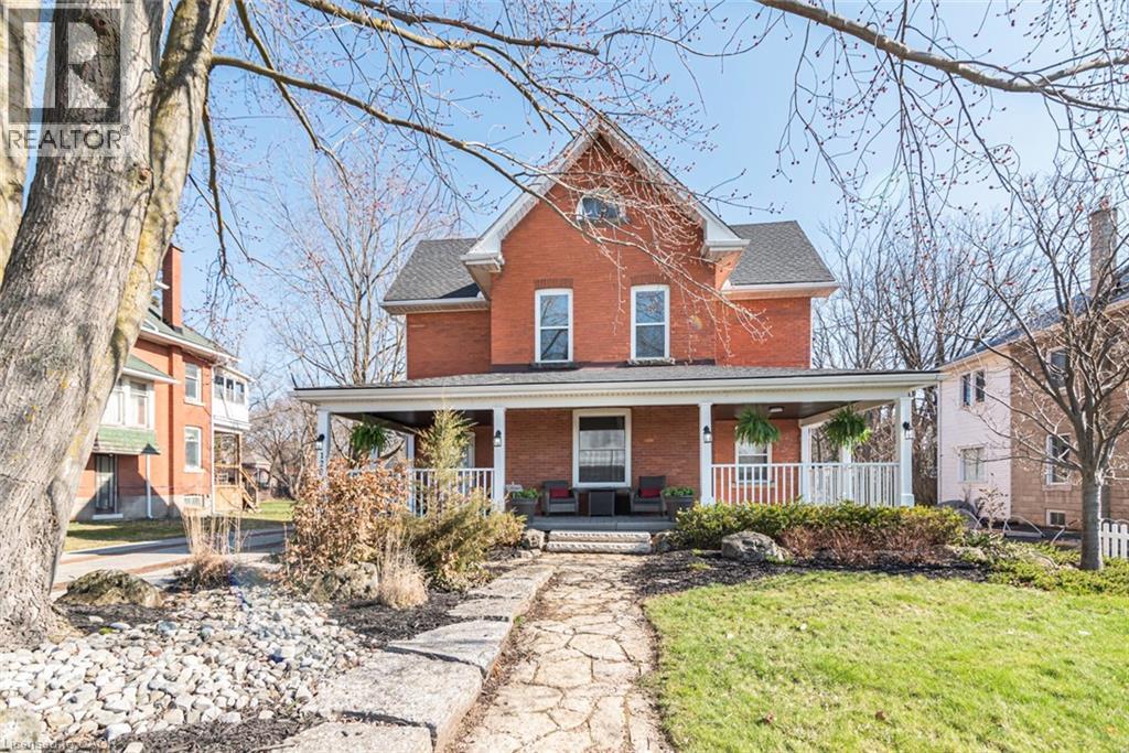 120 CAITHNESS Street E - 1