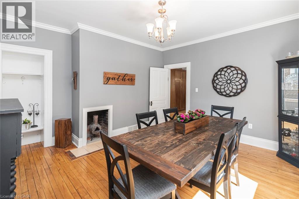 120 CAITHNESS Street E - 12
