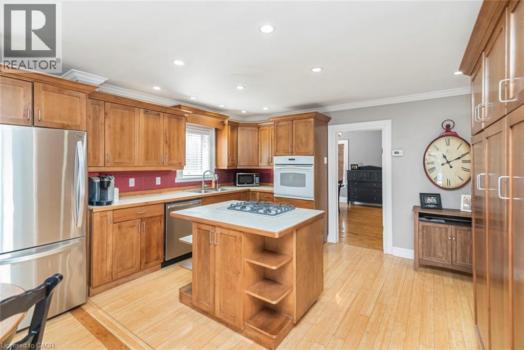 120 CAITHNESS Street E - 18