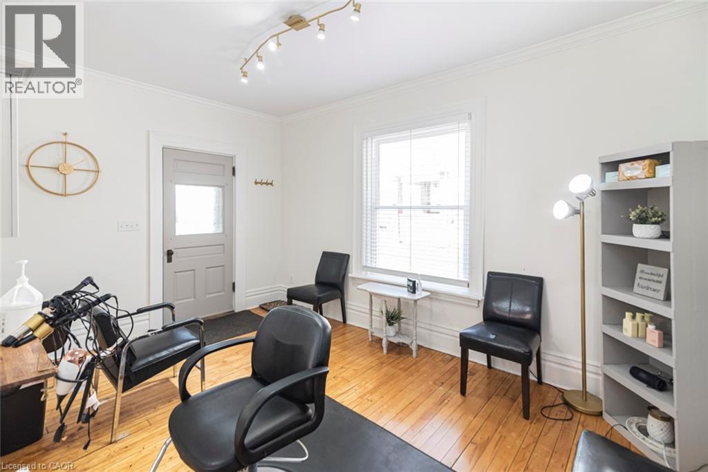 120 CAITHNESS Street E - 23
