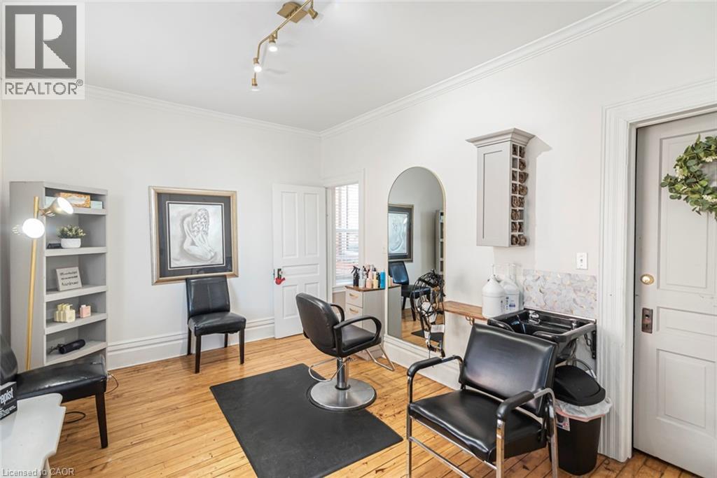 120 CAITHNESS Street E - 22