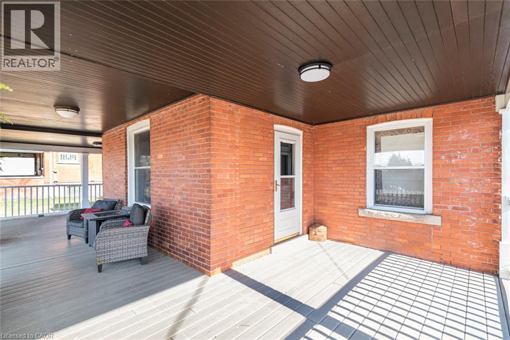 120 CAITHNESS Street E - 3