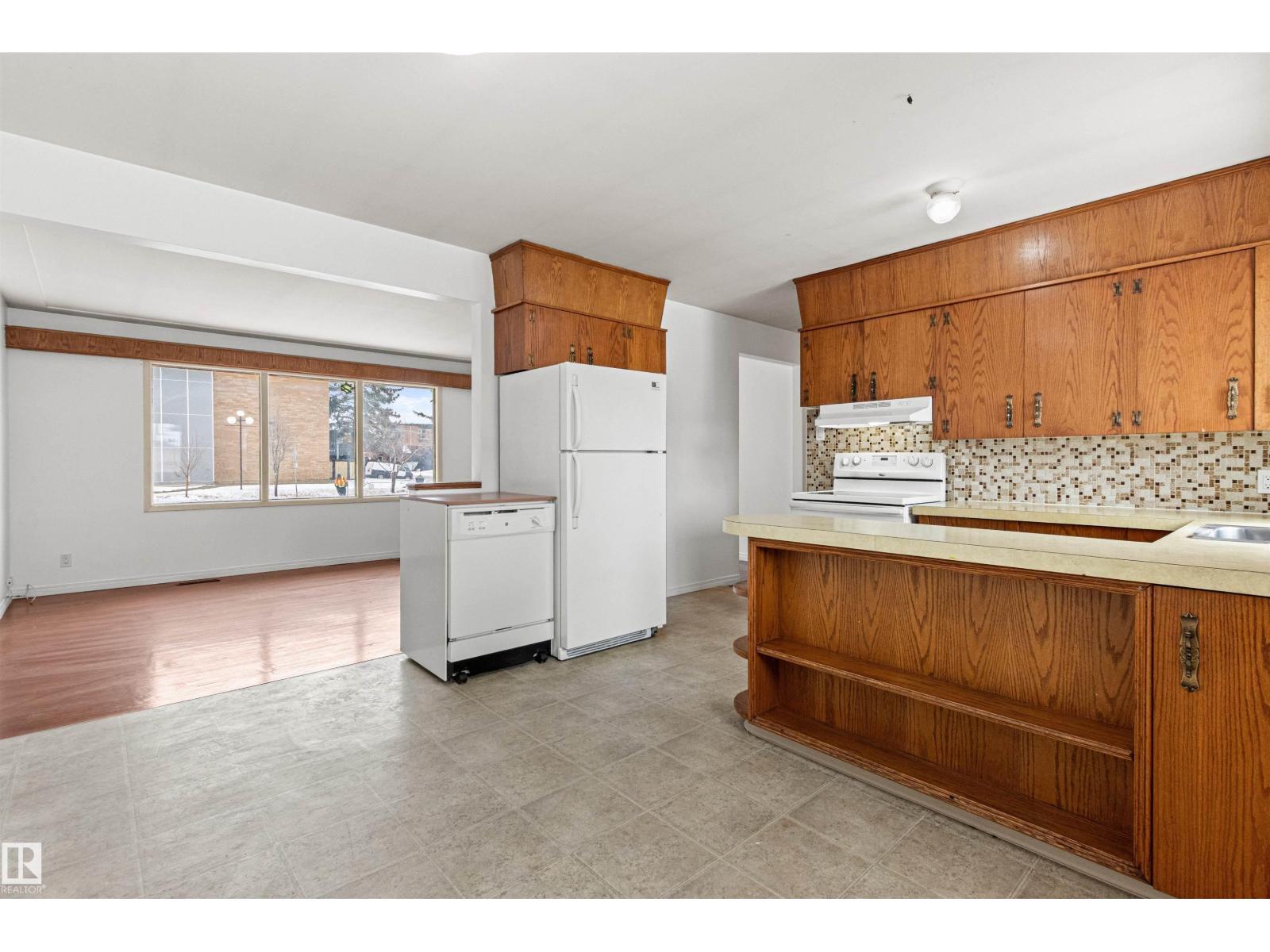 8608 156 ST NW, Edmonton