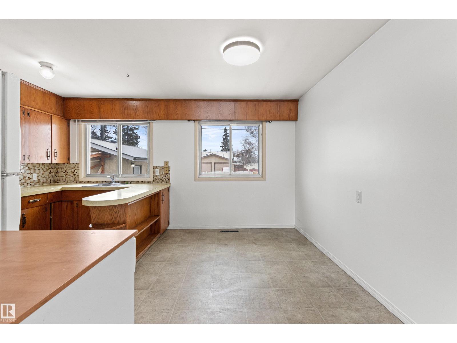 8608 156 ST NW, Edmonton