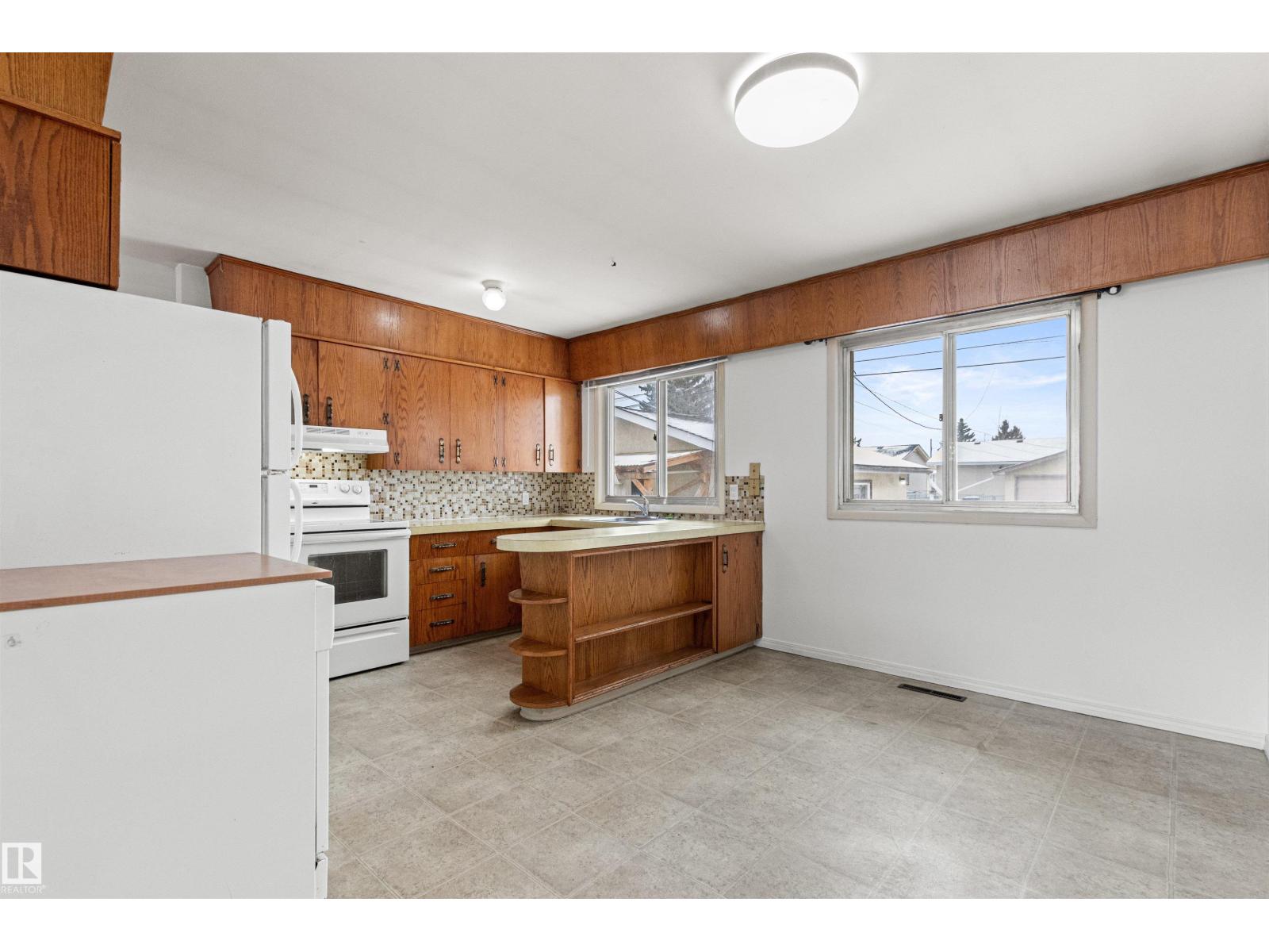 8608 156 ST NW, Edmonton