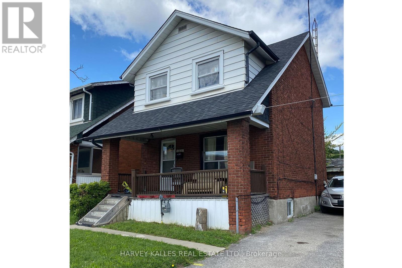 2014 LAWRENCE AVENUE W