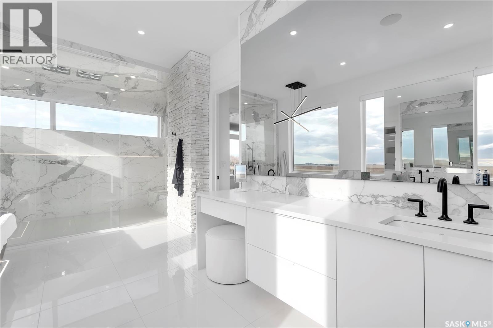 Regina View Acreage - 40