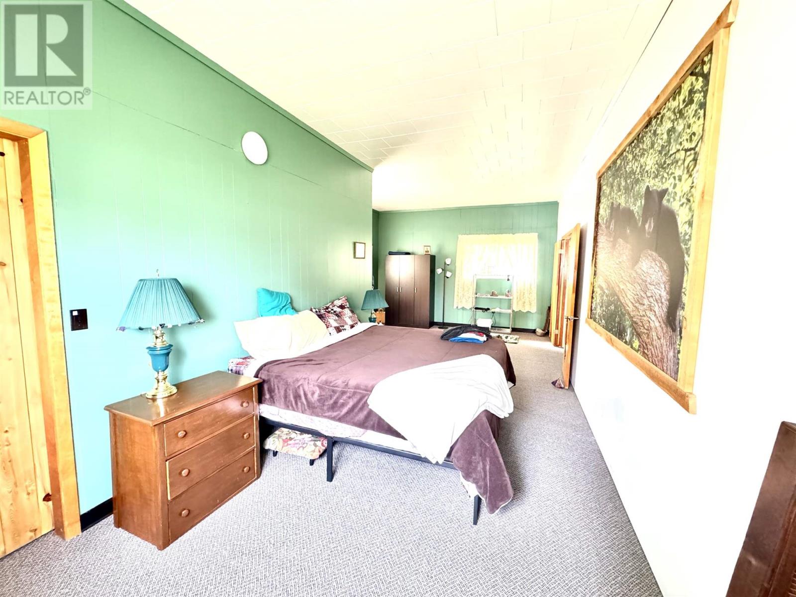 323 HARDY AVE - 23