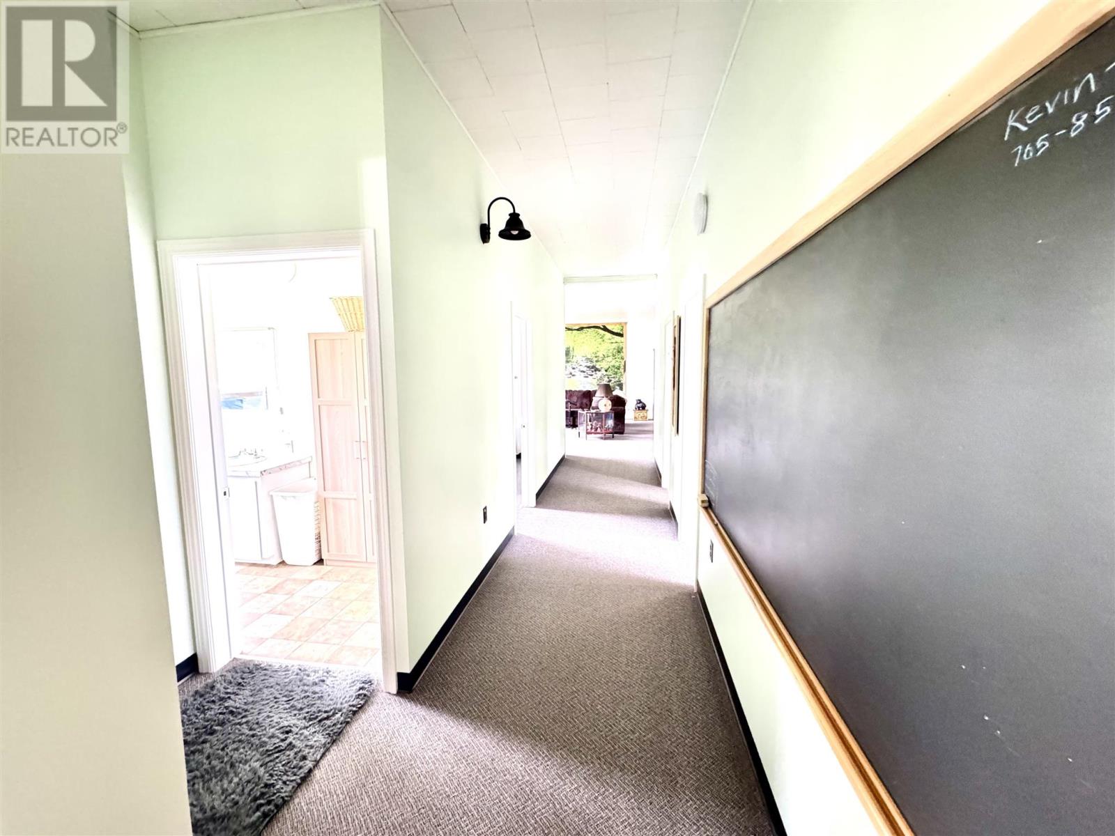 323 HARDY AVE - 4