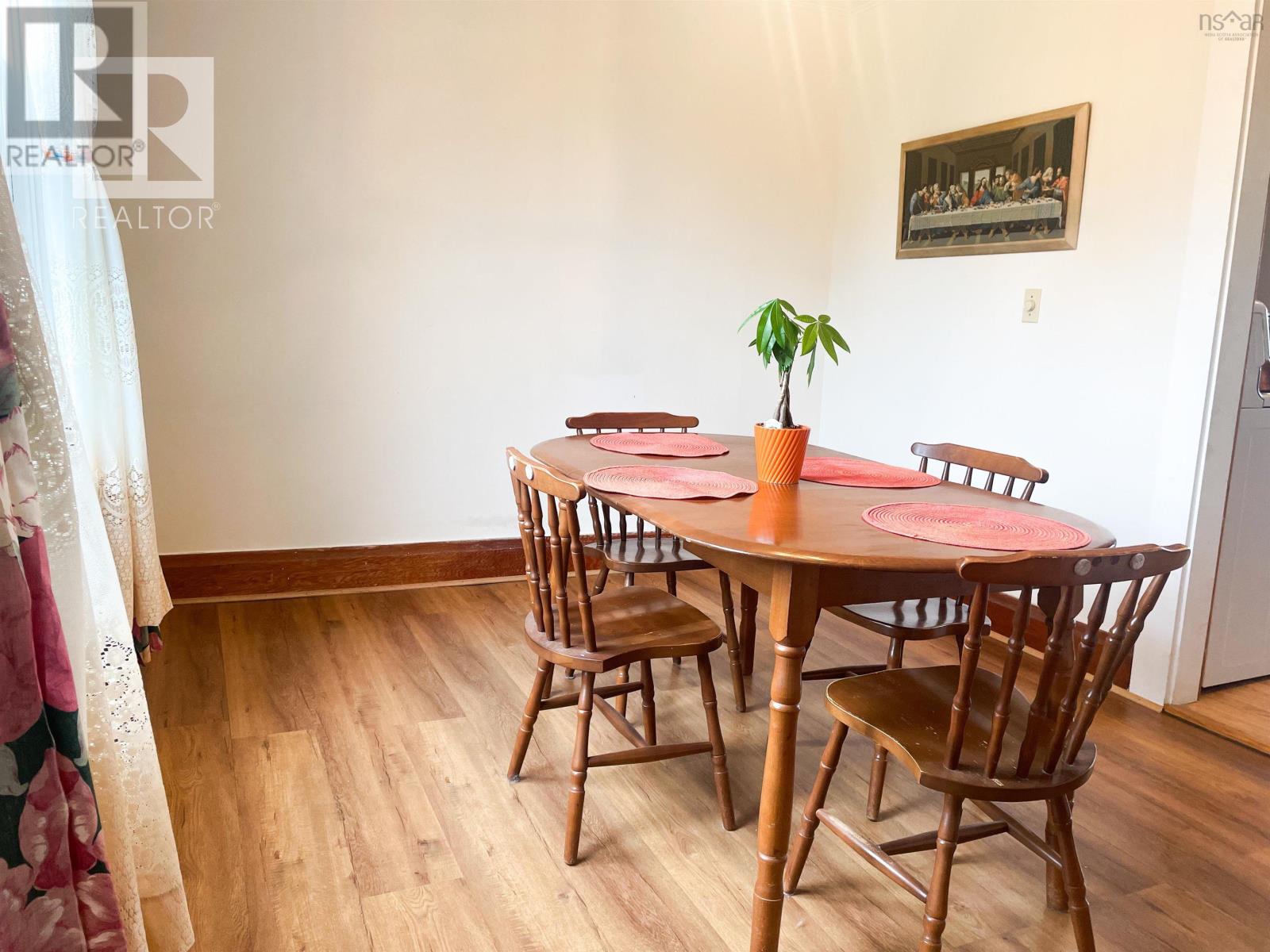 11 HARBOURVIEW DRIVE - 12