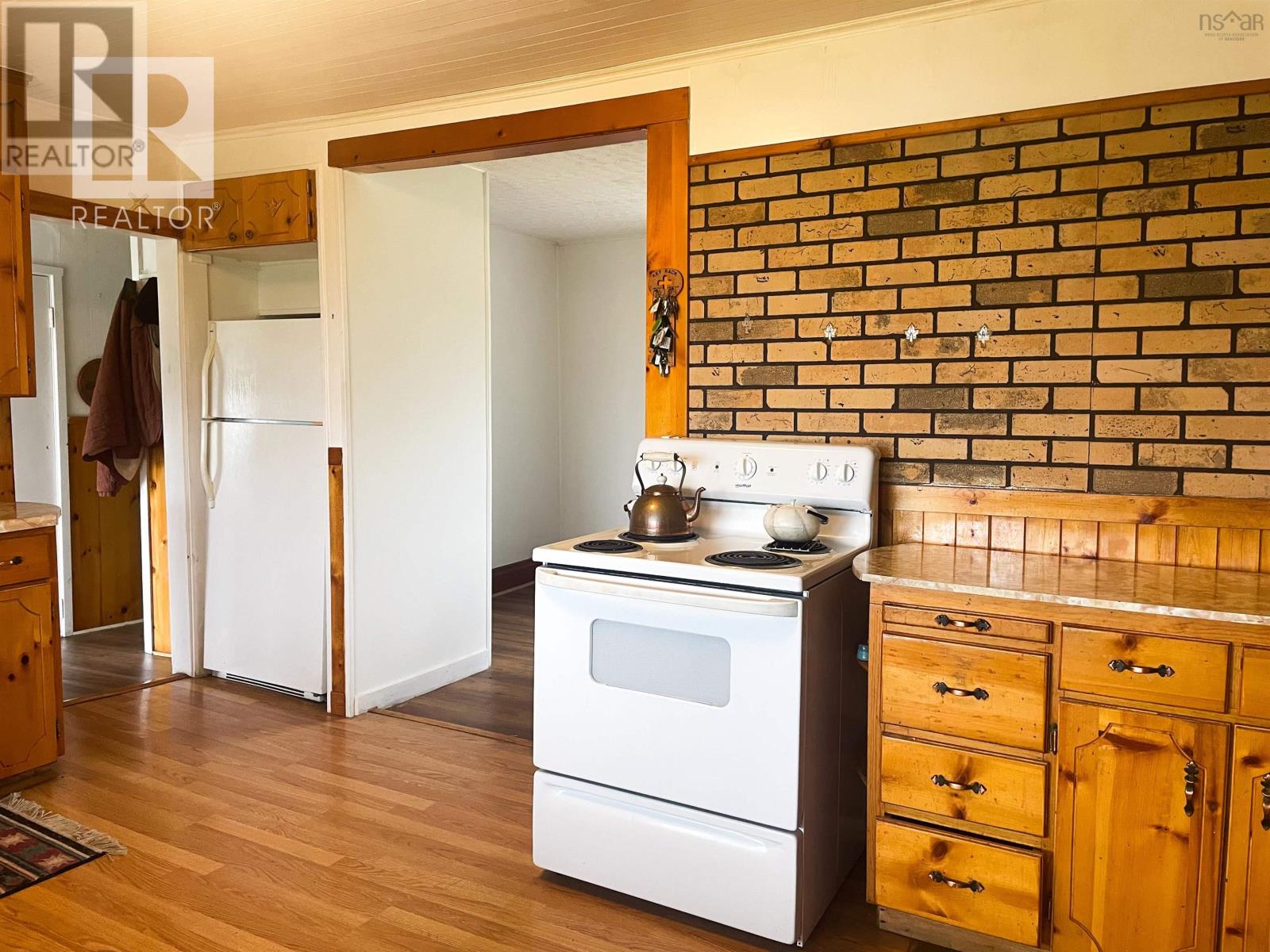 11 HARBOURVIEW DRIVE - 10