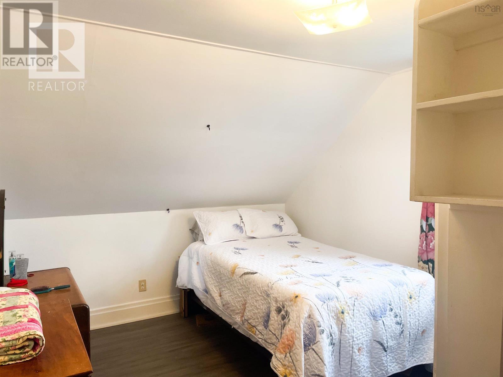 11 HARBOURVIEW DRIVE - 22