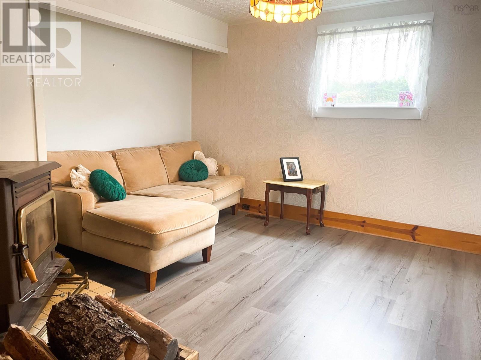 11 HARBOURVIEW DRIVE - 5