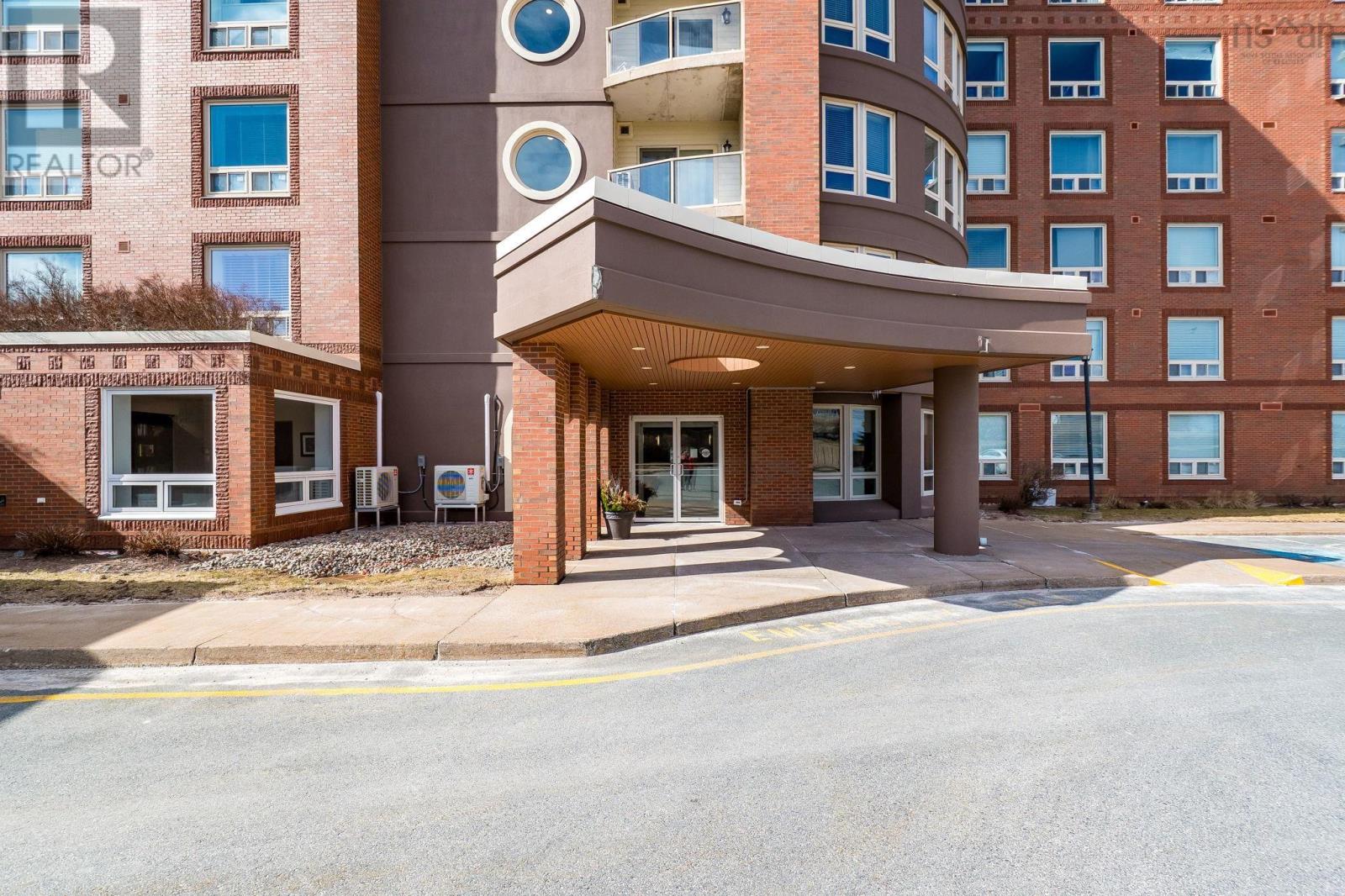 Property 4 of 47 of 306 77 Russell Lake