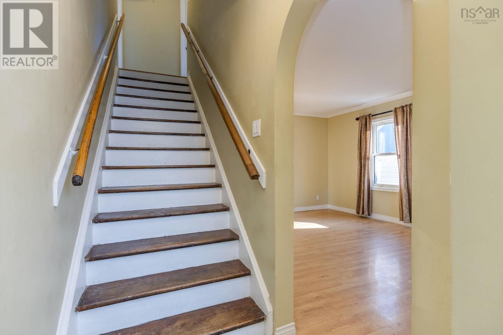 Property 4 of 50 of 3665 Albert Street