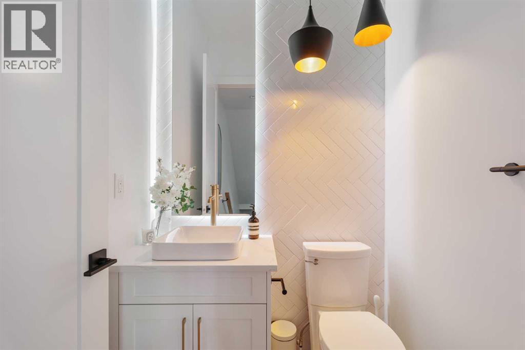 
          2112 52 Avenue Southwest
            <br/>
            <span>Calgary</span>
            , 
            <span>AB</span>
             <span>T3E1K3</span>
         - Photo 16