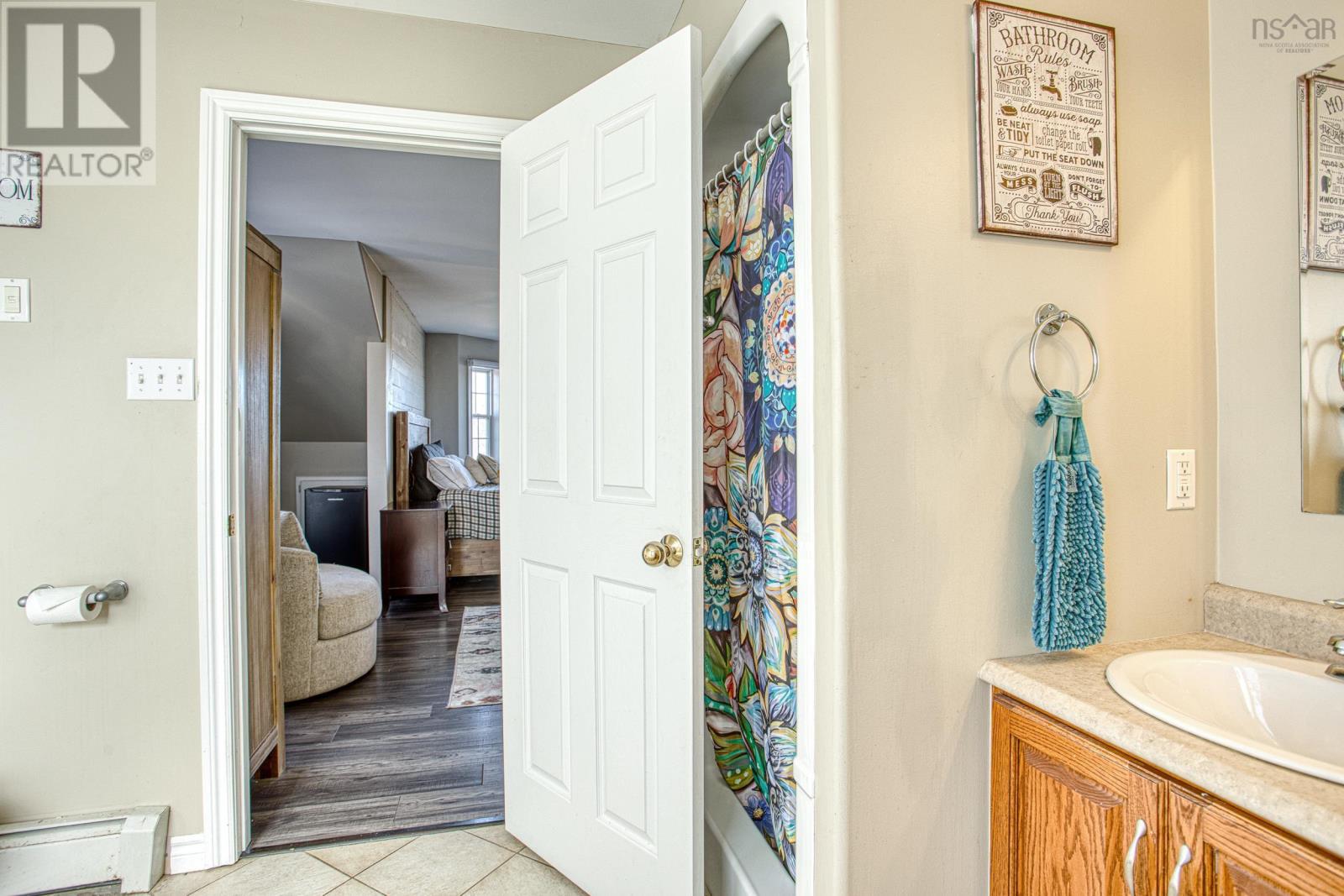 Property 22 of 33 of 477 Preakness Crescent