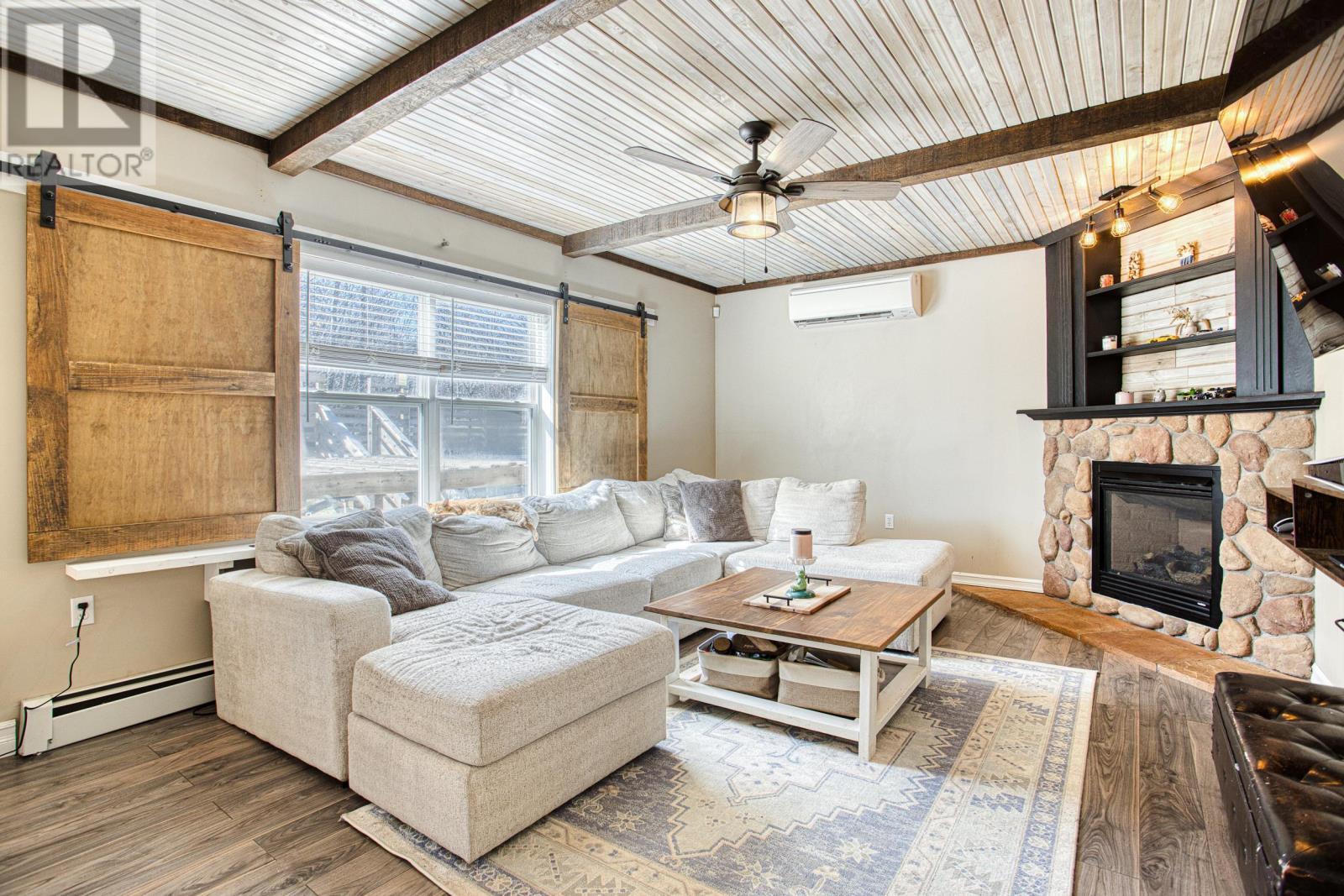 Property 14 of 33 of 477 Preakness Crescent