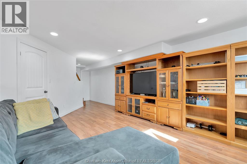 208 HUDSON DRIVE - 24