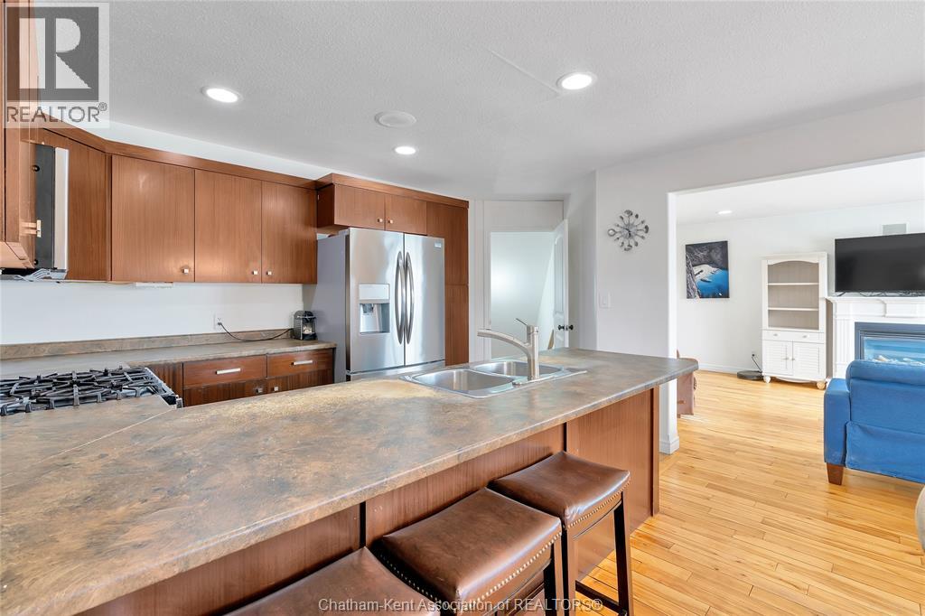 208 HUDSON DRIVE - 4