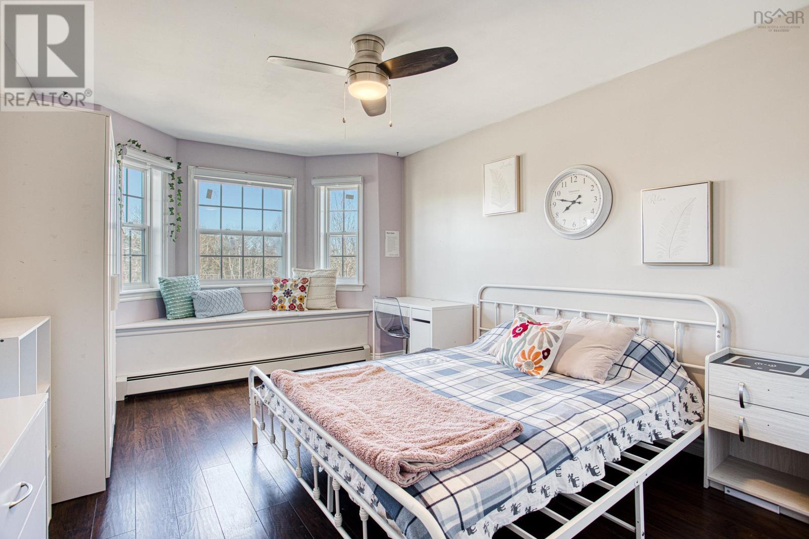 Property 28 of 33 of 477 Preakness Crescent