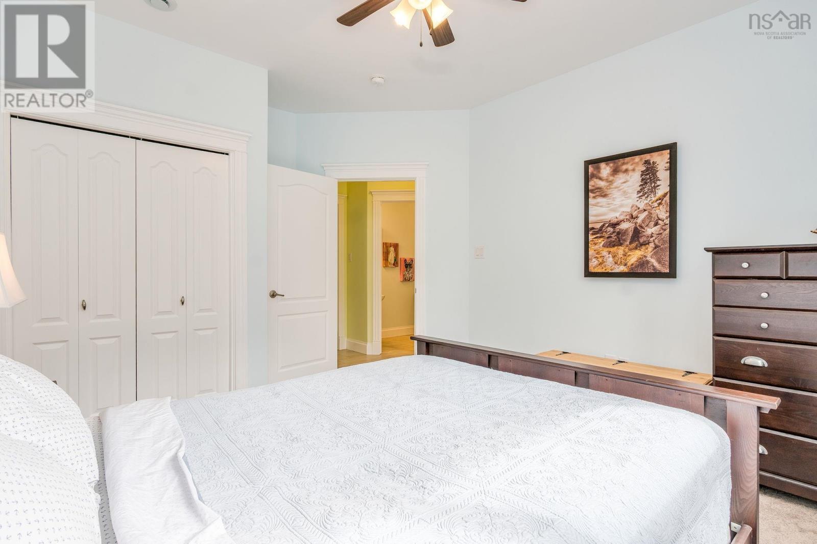 Property 23 of 45 of 86 Sloane Court