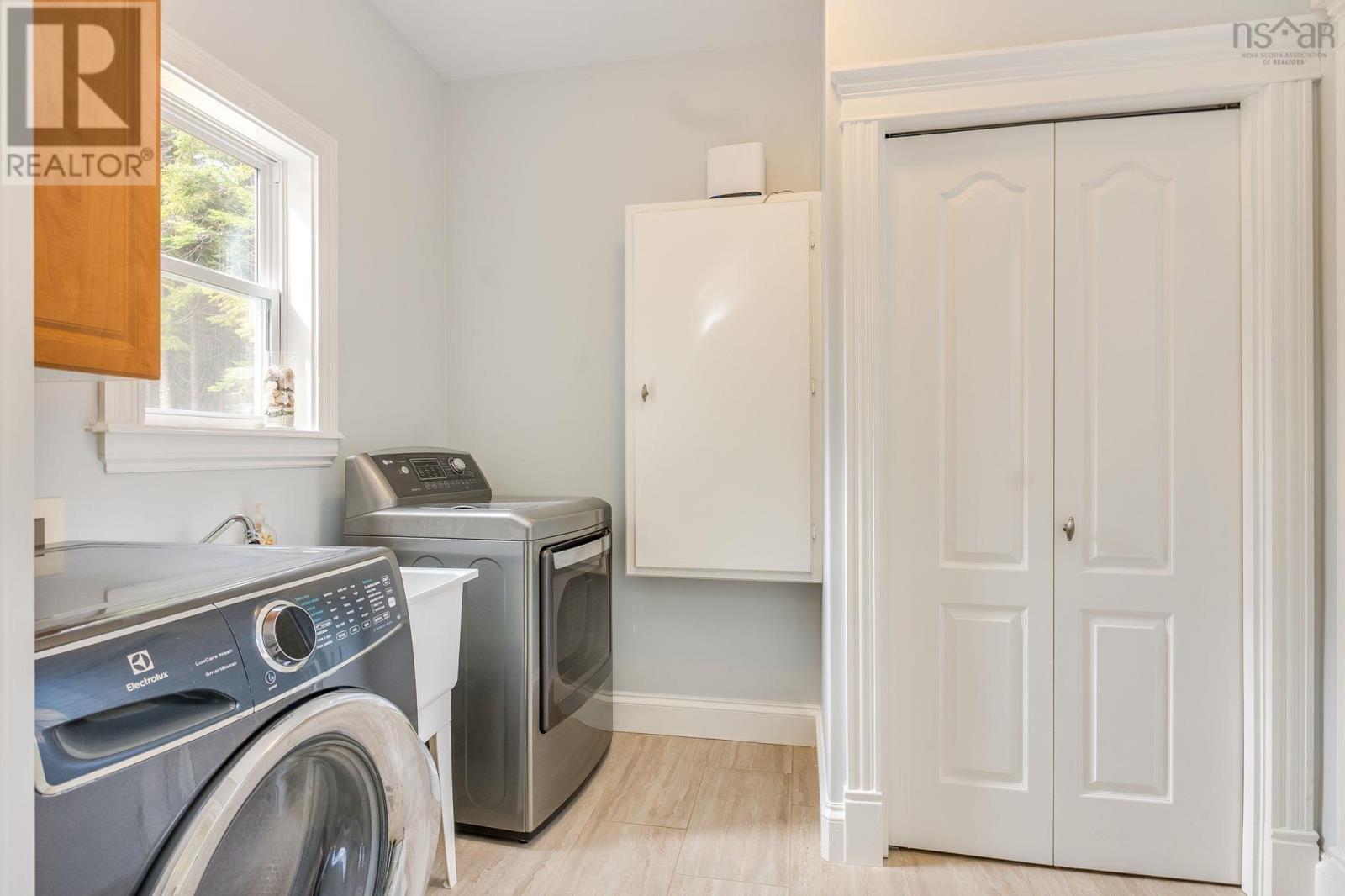 Property 15 of 45 of 86 Sloane Court