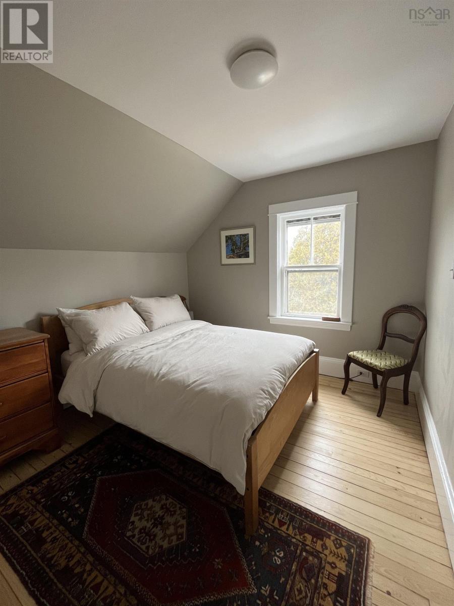 120 OLD PORT MOUTON ROAD - 33