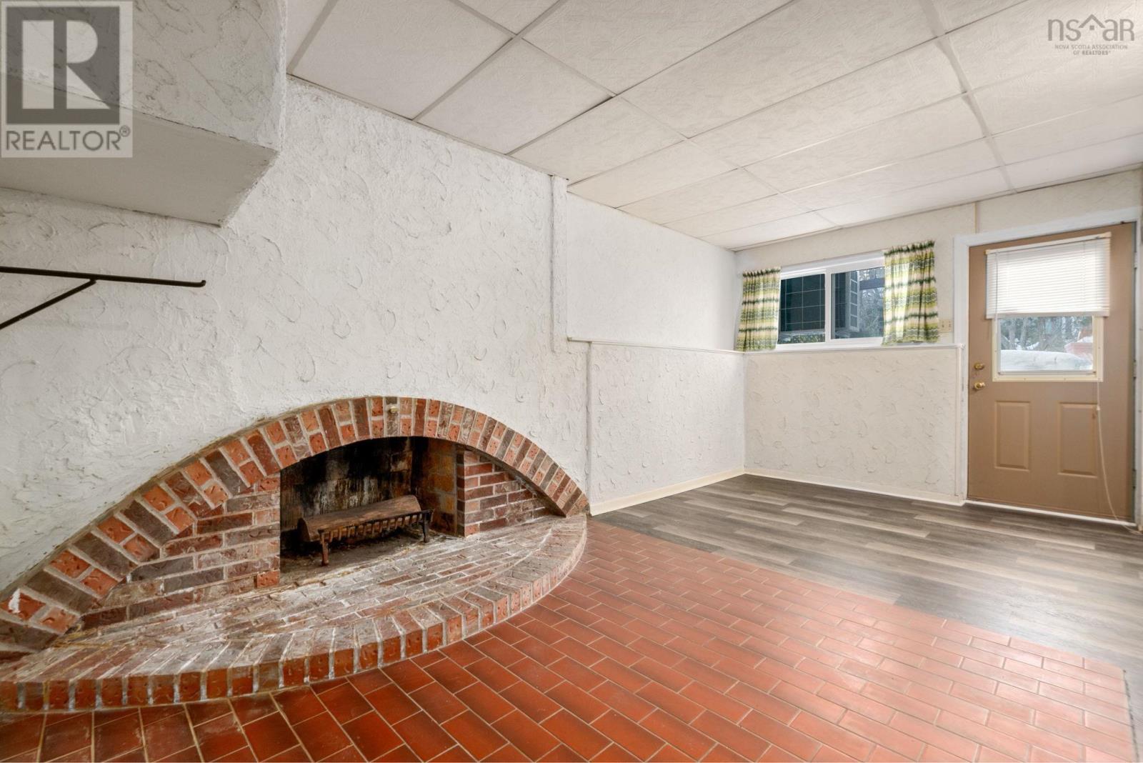 Property 34 of 44 of 7082 Murdoch Avenue