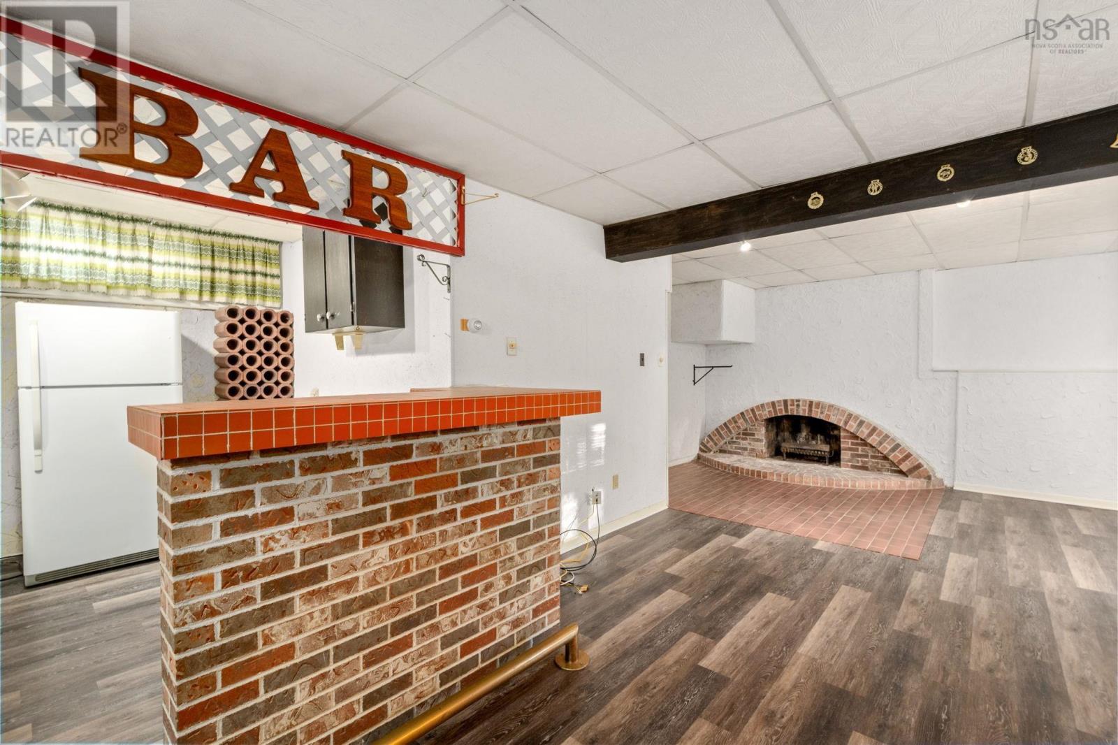 Property 33 of 44 of 7082 Murdoch Avenue