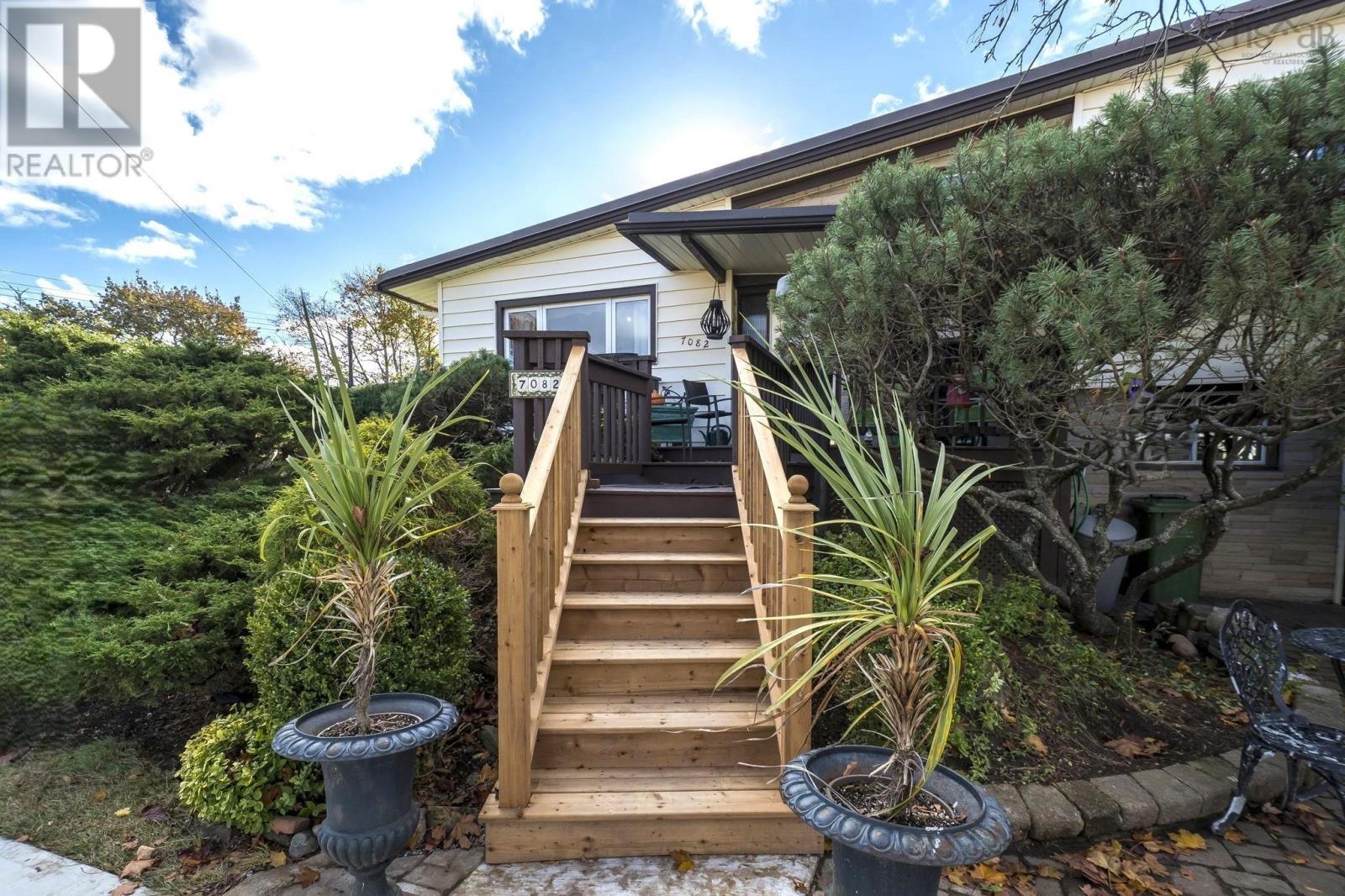 Property 2 of 44 of 7082 Murdoch Avenue