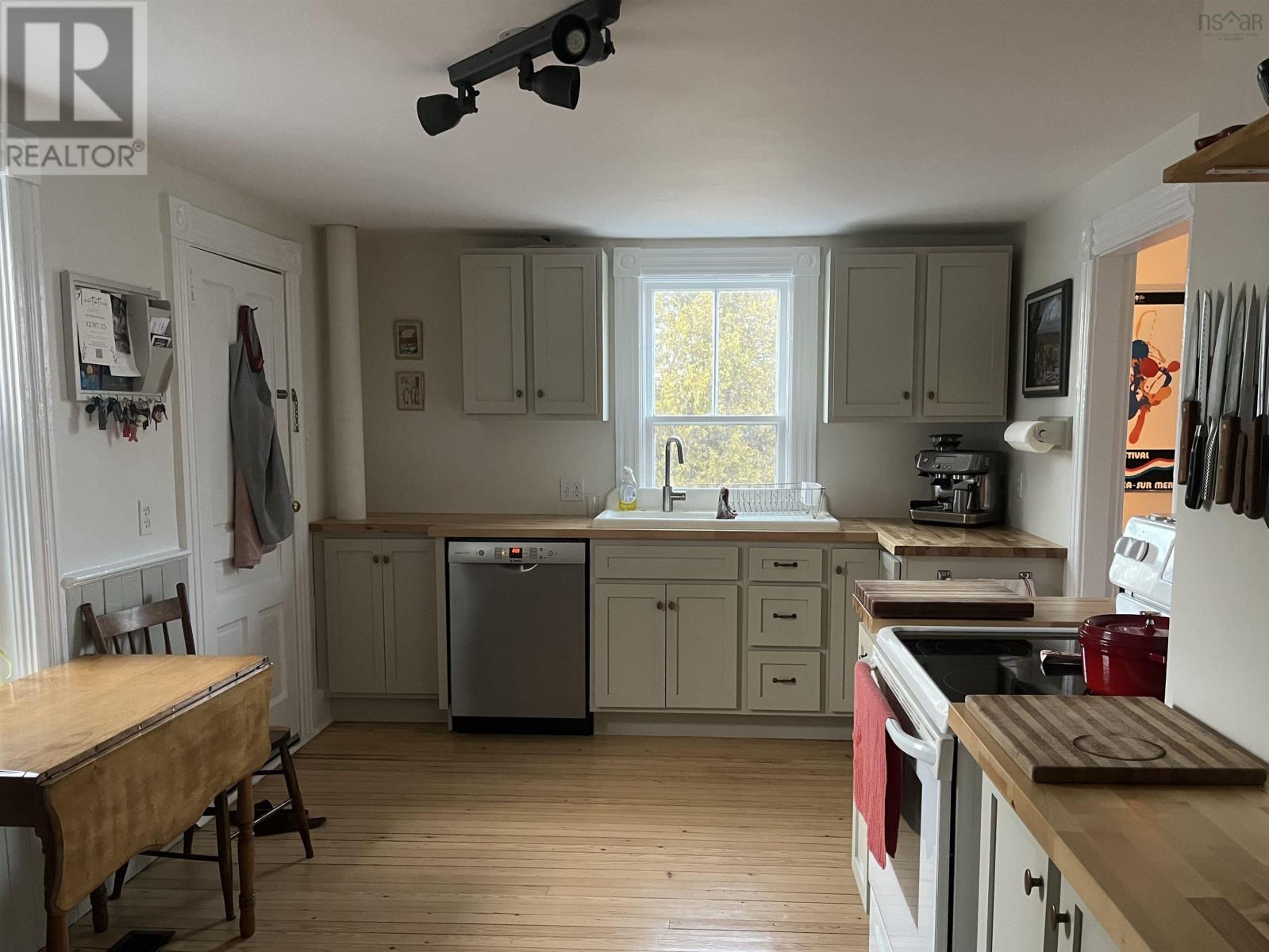 120 OLD PORT MOUTON ROAD - 29