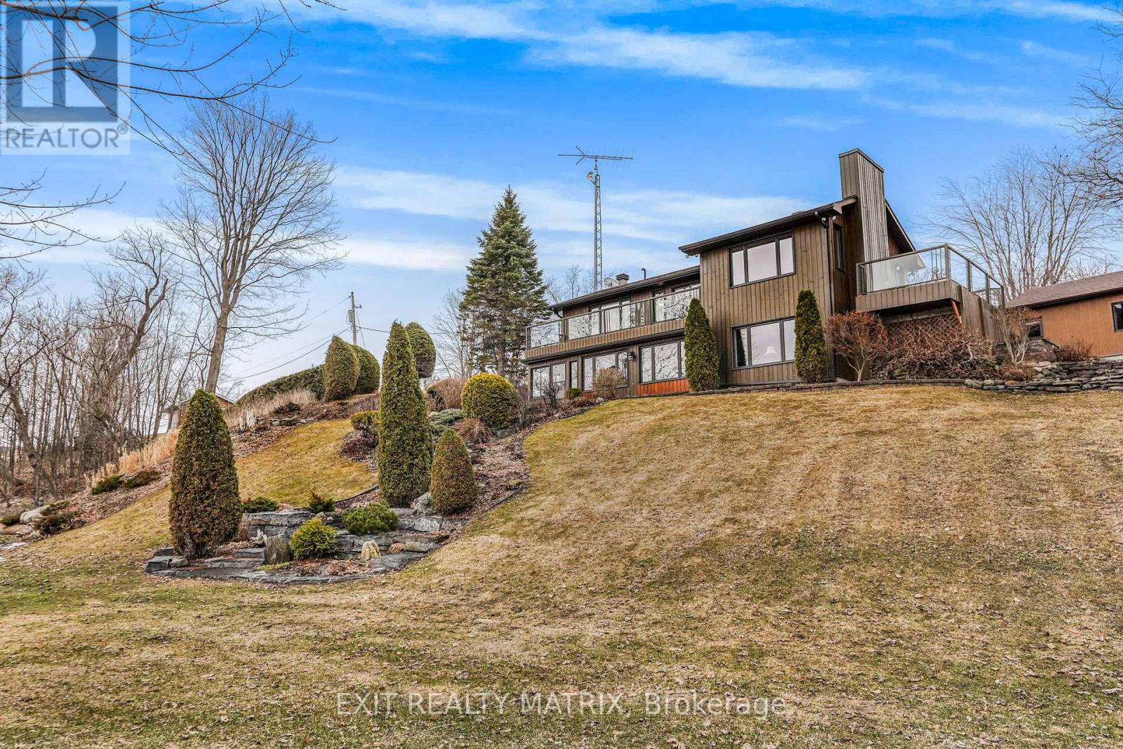 2176 BAY ROAD — photo 39