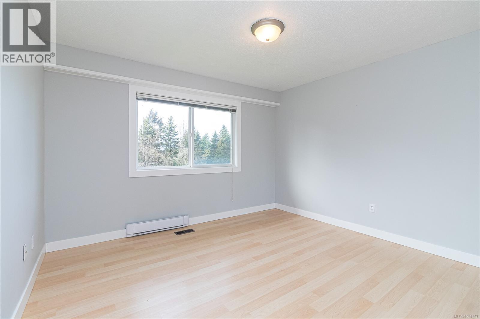 3072 MALLARD AVE - 17