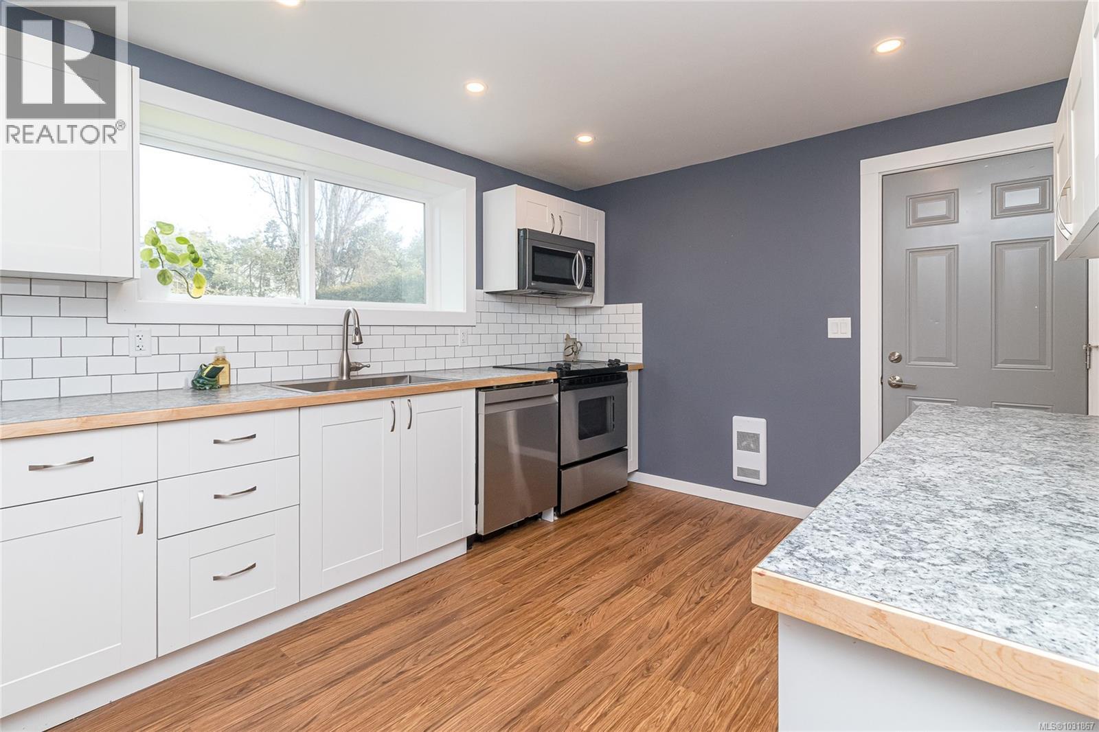 3072 MALLARD AVE - 30