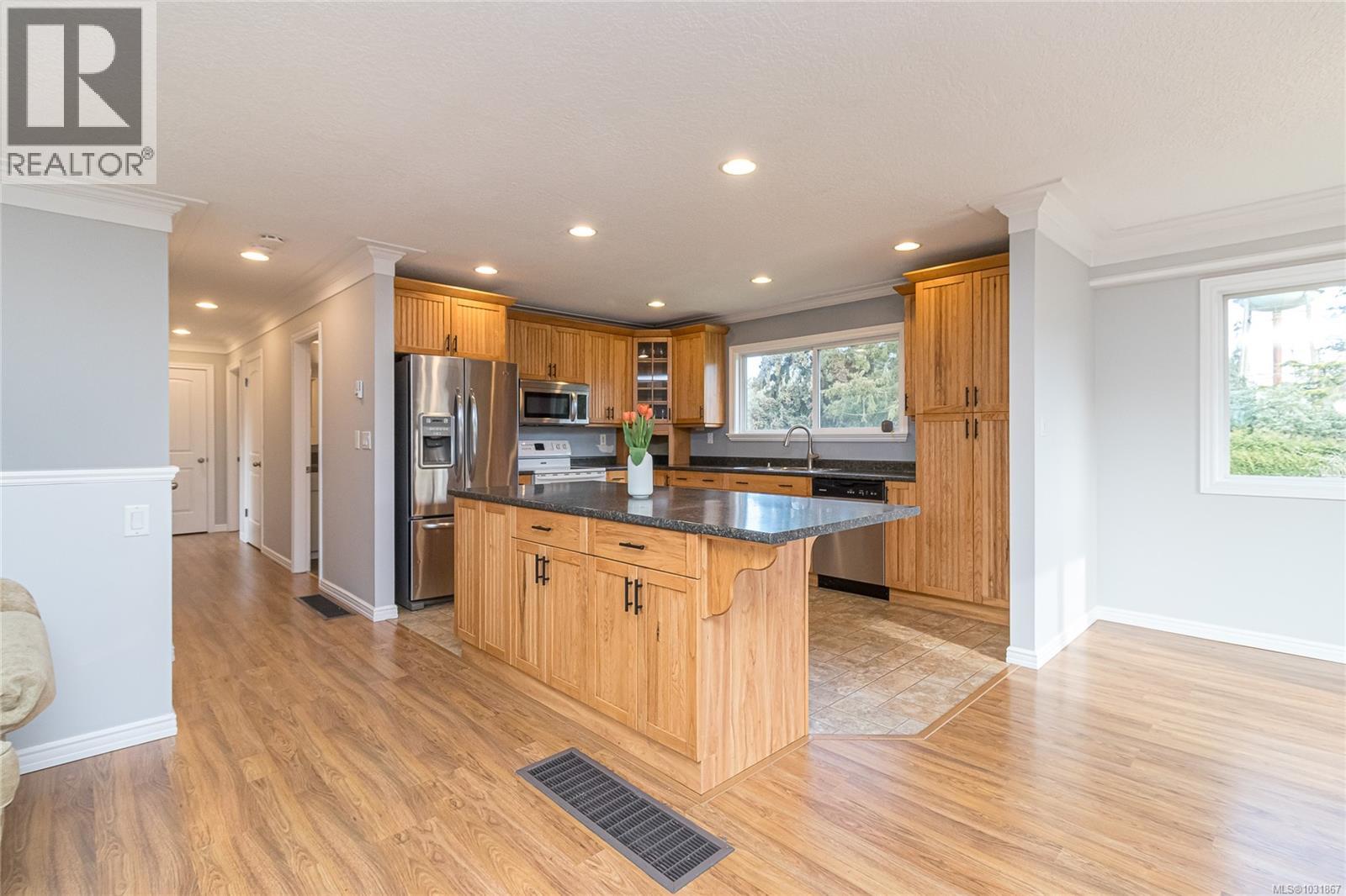 3072 MALLARD AVE - 10