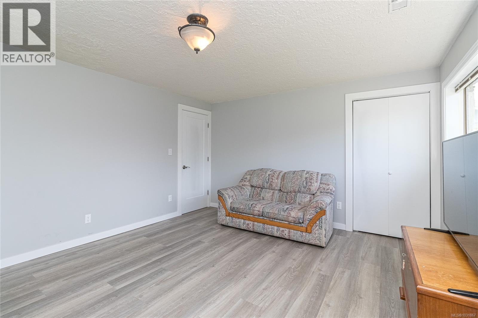 3072 MALLARD AVE - 24