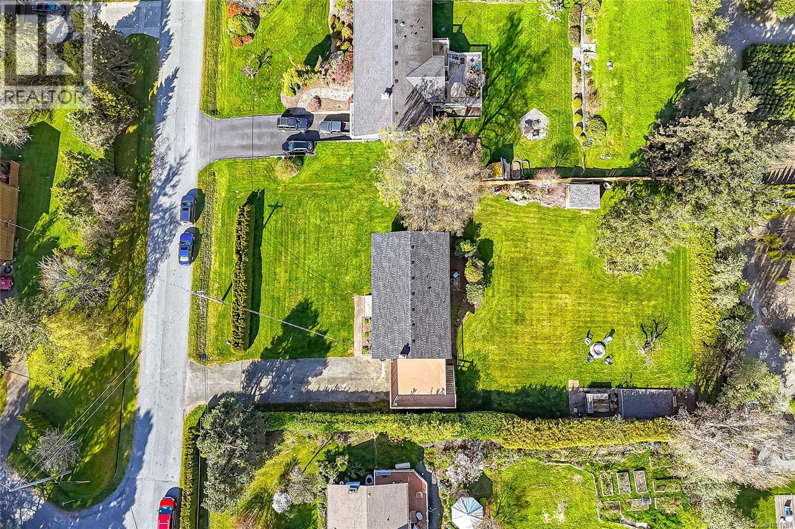 3072 MALLARD AVE - 44